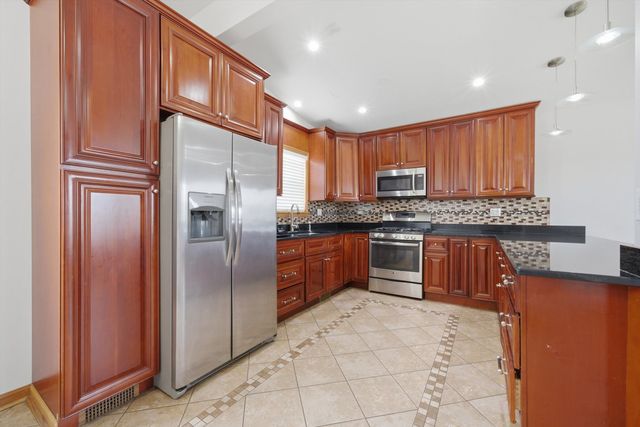 10725 S Rutherford Avenue, Worth, IL 60482