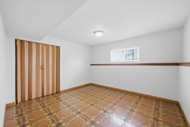 10725 S Rutherford Avenue, Worth, IL 60482