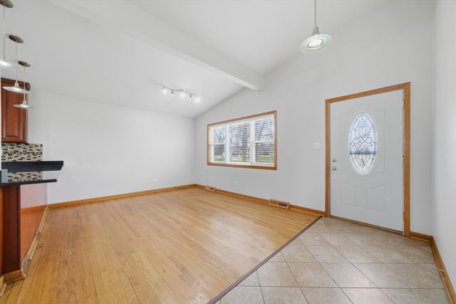 10725 S Rutherford Avenue, Worth, IL 60482