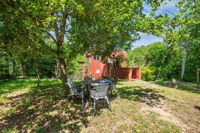 20 N Peak RD, West Lake Hills, TX 78746