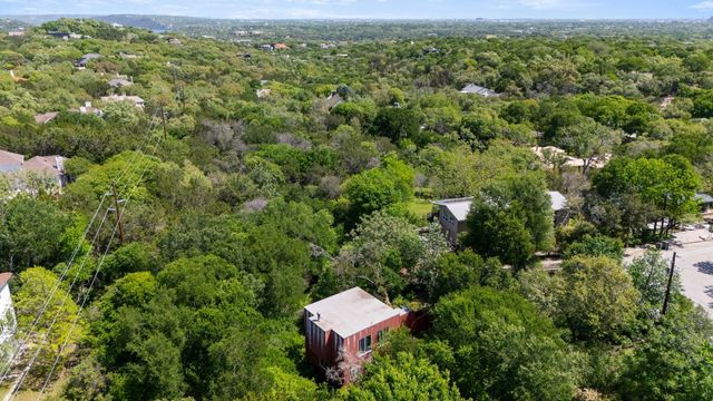 20 N Peak RD, West Lake Hills, TX 78746