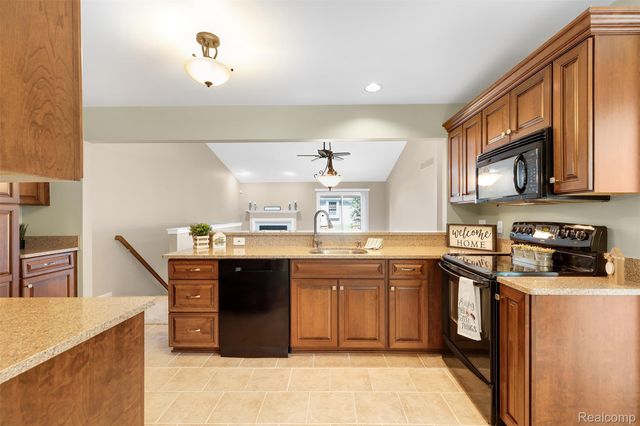 7348 Green Meadow Lane 9, Canton Charter Township, MI 48187