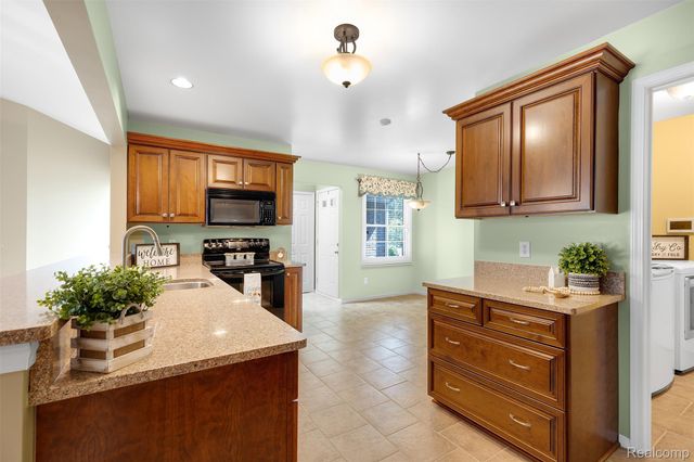 7348 Green Meadow Lane 9, Canton Charter Township, MI 48187