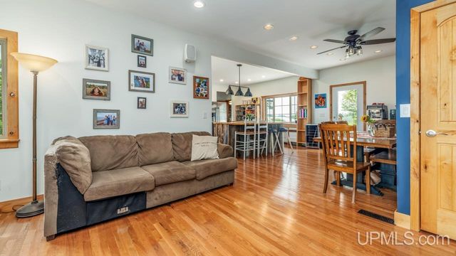 3143 D Road, Bark River, MI 49807