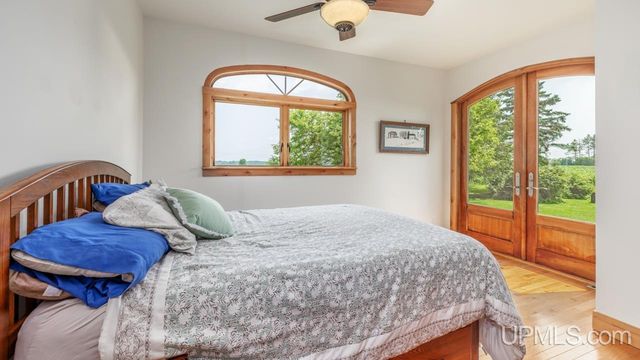 3143 D Road, Bark River, MI 49807