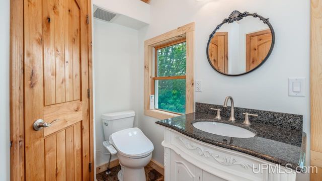 3143 D Road, Bark River, MI 49807