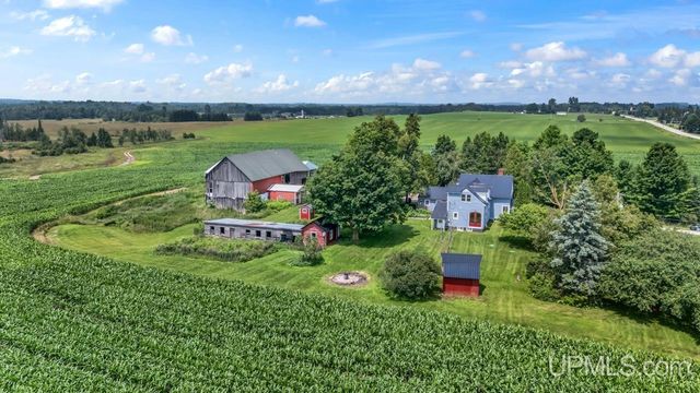3143 D Road, Bark River, MI 49807