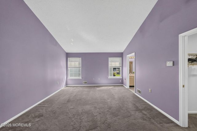 5 Eaton Court, Jackson, NJ 08527
