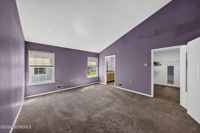 5 Eaton Court, Jackson, NJ 08527