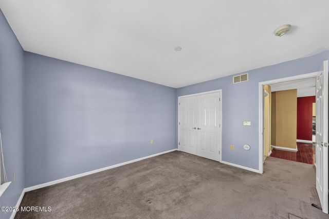 5 Eaton Court, Jackson, NJ 08527