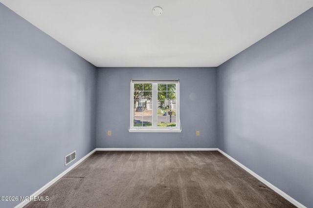 5 Eaton Court, Jackson, NJ 08527