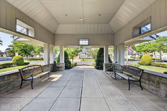 5 Eaton Court, Jackson, NJ 08527