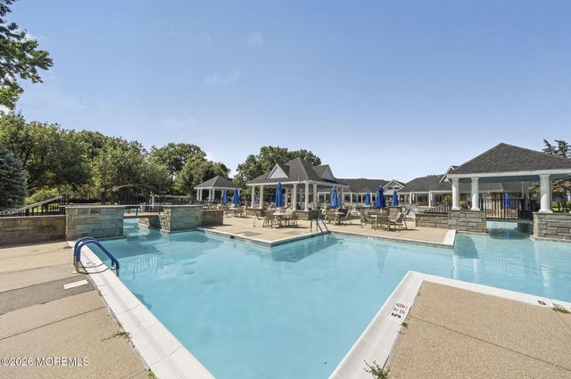 5 Eaton Court, Jackson, NJ 08527