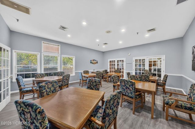 5 Eaton Court, Jackson, NJ 08527