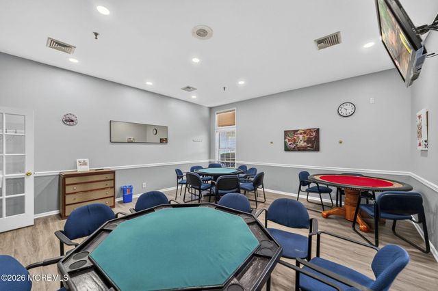 5 Eaton Court, Jackson, NJ 08527