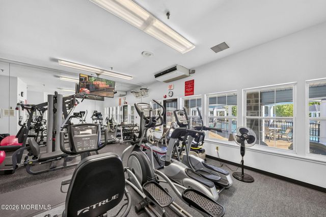 5 Eaton Court, Jackson, NJ 08527