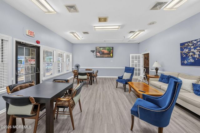 5 Eaton Court, Jackson, NJ 08527