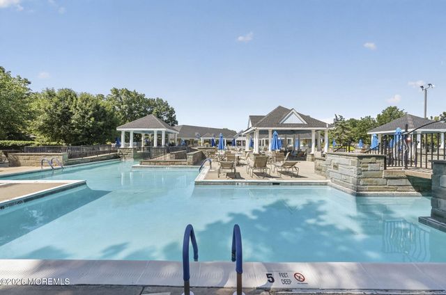 5 Eaton Court, Jackson, NJ 08527
