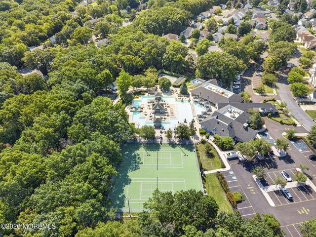 5 Eaton Court, Jackson, NJ 08527