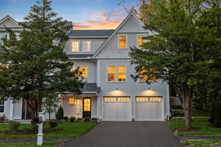 30 Meriam Street 30, Lexington, MA 02420