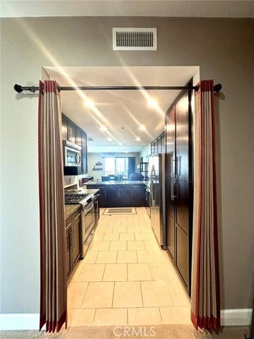 300 E 4th Street 422, Long Beach, CA 90802