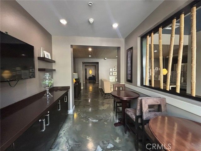 300 E 4th Street 422, Long Beach, CA 90802