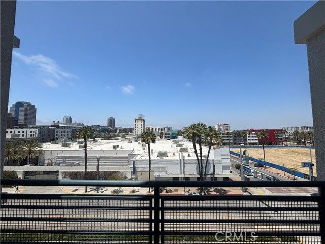 300 E 4th Street 422, Long Beach, CA 90802