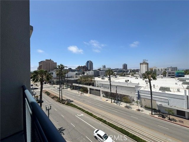 300 E 4th Street 422, Long Beach, CA 90802