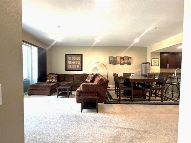 300 E 4th Street 422, Long Beach, CA 90802