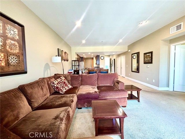 300 E 4th Street 422, Long Beach, CA 90802