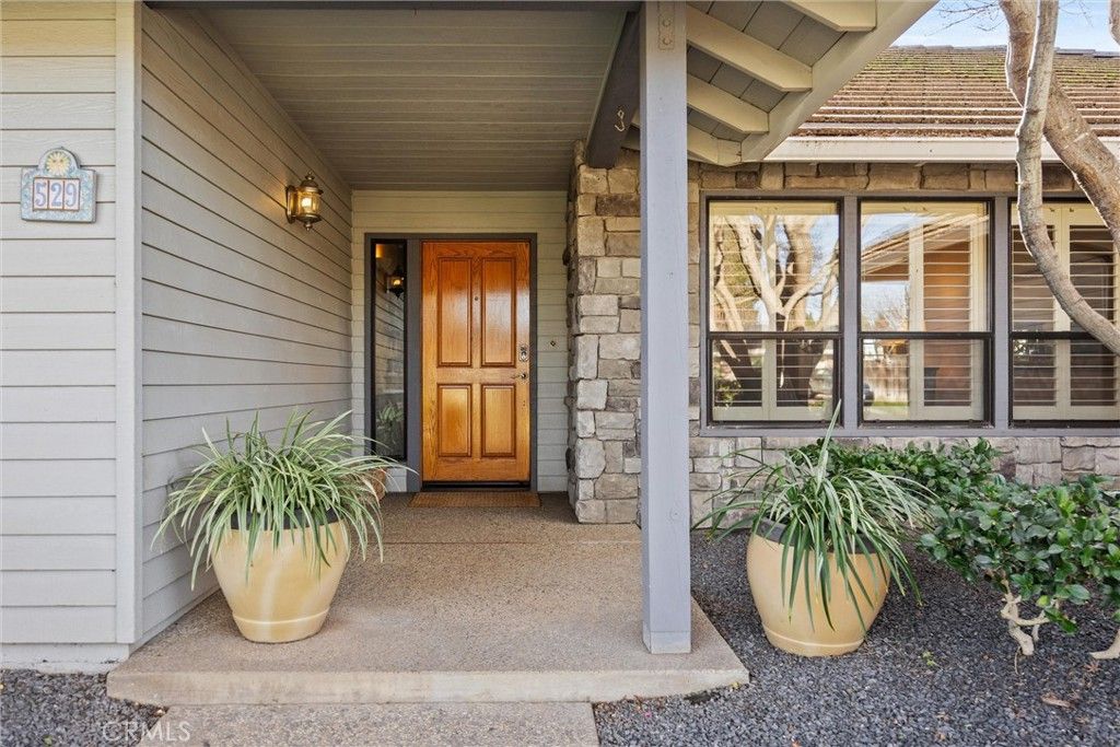 Image 4 of property listing at 529 Countryside Lane, Chico, CA 95973