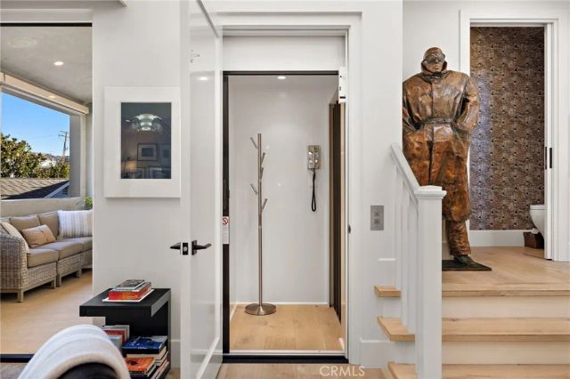 711 Marigold, Corona Del Mar, CA 92625