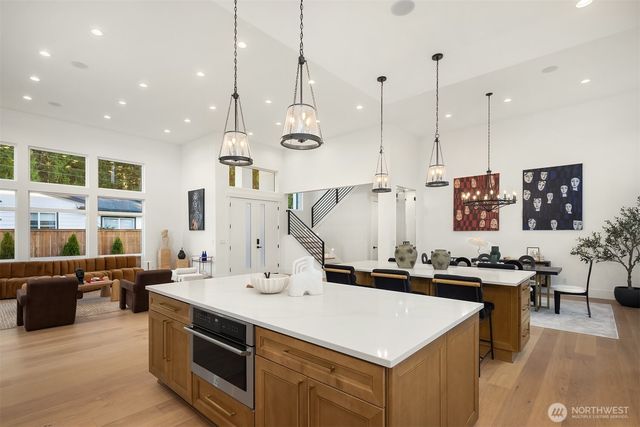 5539 116th Avenue NE, Kirkland, WA 98033