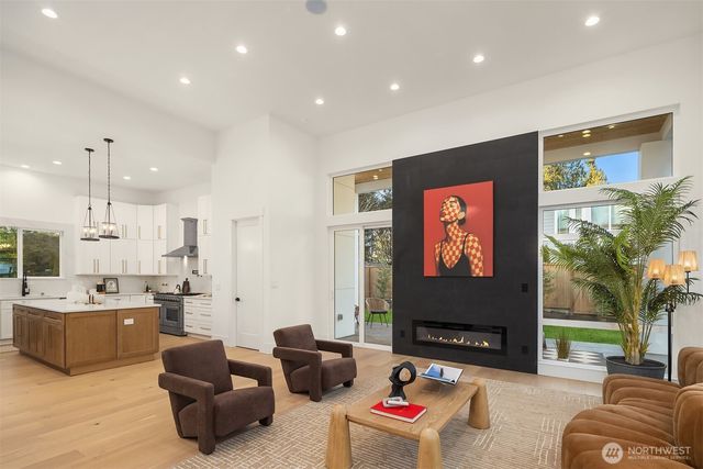 5539 116th Avenue NE, Kirkland, WA 98033