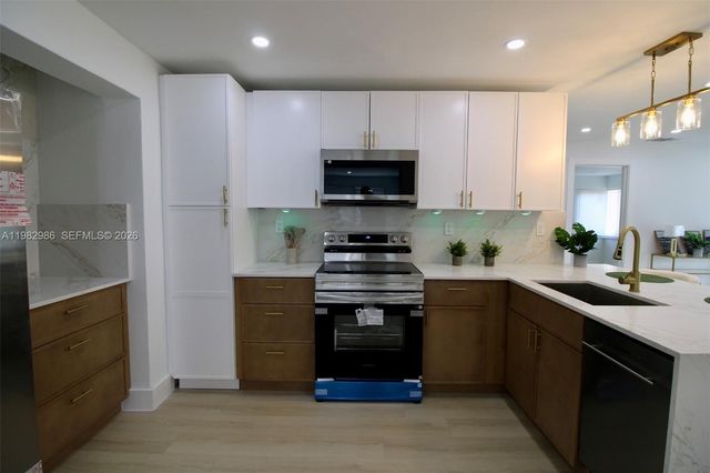 1511 NE 31st Ct, Pompano Beach, FL 33064