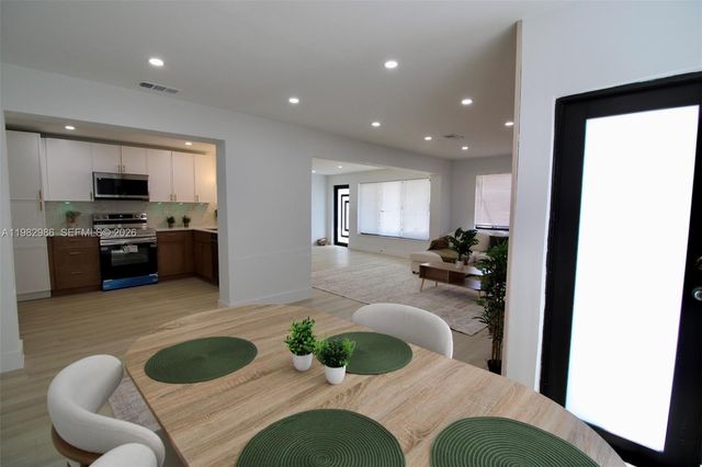 1511 NE 31st Ct, Pompano Beach, FL 33064