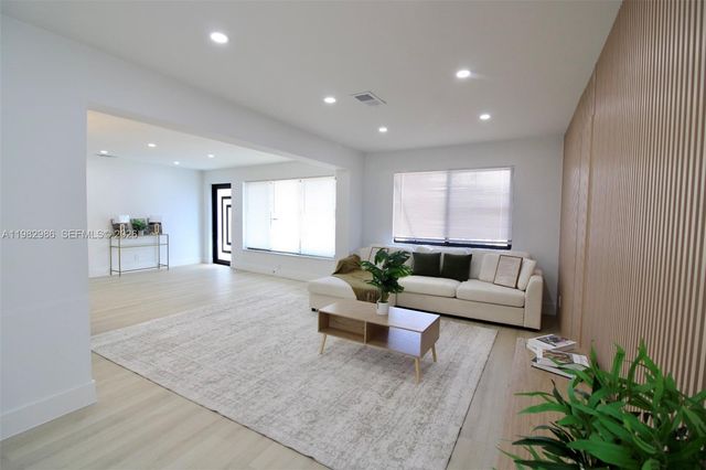 1511 NE 31st Ct, Pompano Beach, FL 33064