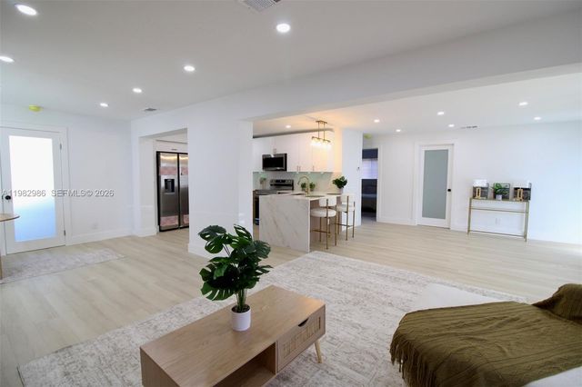 1511 NE 31st Ct, Pompano Beach, FL 33064