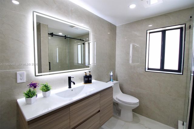 1511 NE 31st Ct, Pompano Beach, FL 33064