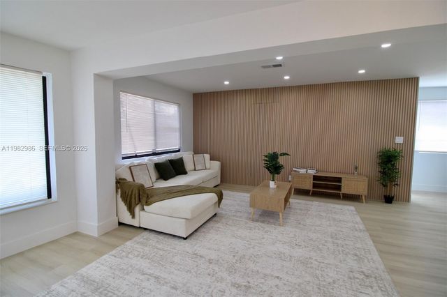 1511 NE 31st Ct, Pompano Beach, FL 33064