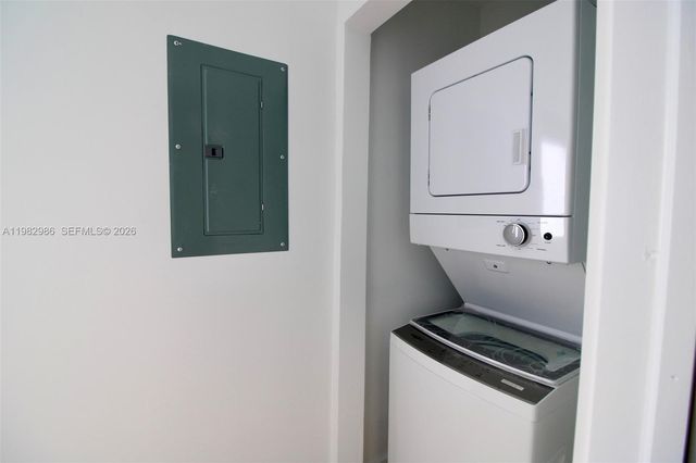 1511 NE 31st Ct, Pompano Beach, FL 33064