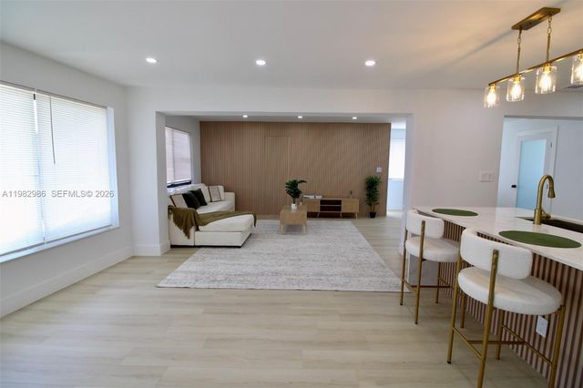 1511 NE 31st Ct, Pompano Beach, FL 33064