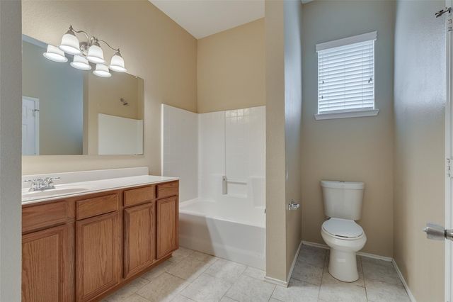 1417 Ravenwood Drive, Mansfield, TX 76063