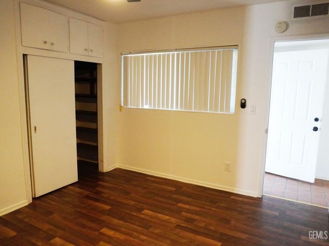 1008 Paloma Street, Bakersfield, CA 93304