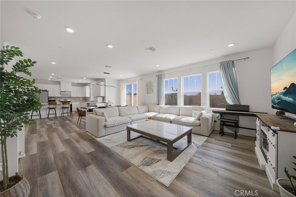 Image 2 of property listing at 4335 S Amherst Avenue, Ontario, CA 91761