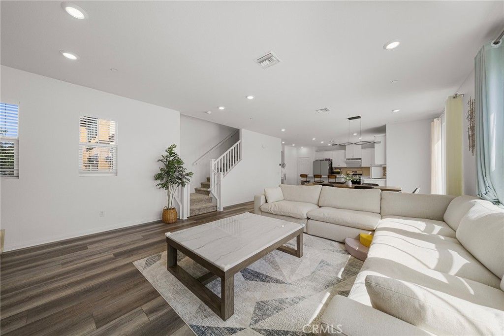 Image 4 of property listing at 4335 S Amherst Avenue, Ontario, CA 91761