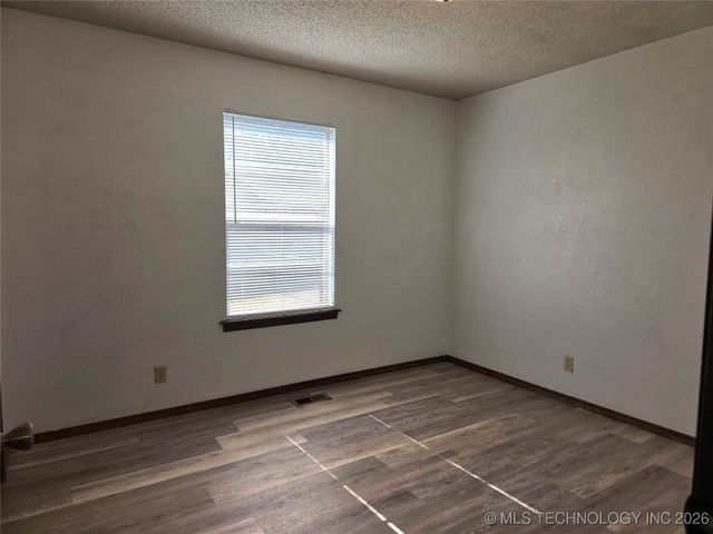 7415 S Elm Avenue, Broken Arrow, OK 74011