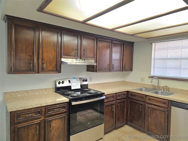 7415 S Elm Avenue, Broken Arrow, OK 74011