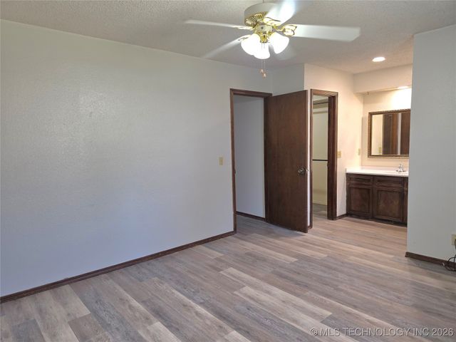 7415 S Elm Avenue, Broken Arrow, OK 74011