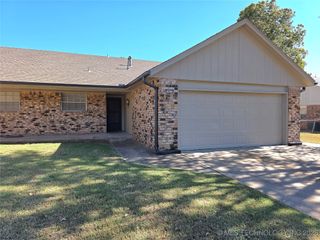 7415 S Elm Avenue, Broken Arrow, OK 74011